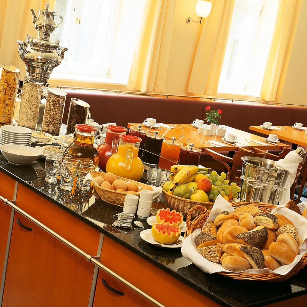 Sorat Hotel Котбус Ресторан фото